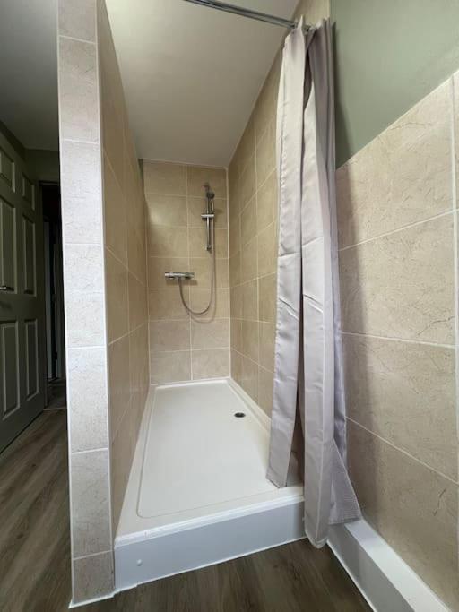 דירות נוטינגהאם The Rose- Grd Floor, 2-5 Beds, Smarttv, Uni, Tram, M250 Fibre מראה חיצוני תמונה